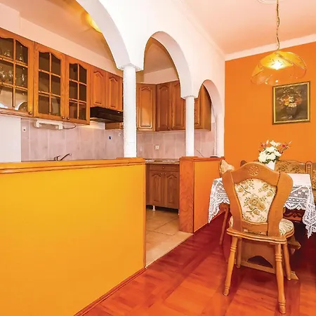 Apartament Beautiful In Crikvenica