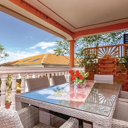 Διαμέρισμα Cozy In With House Sea View