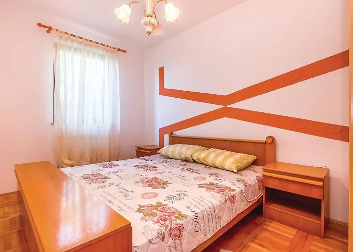 Beautiful In Apartman